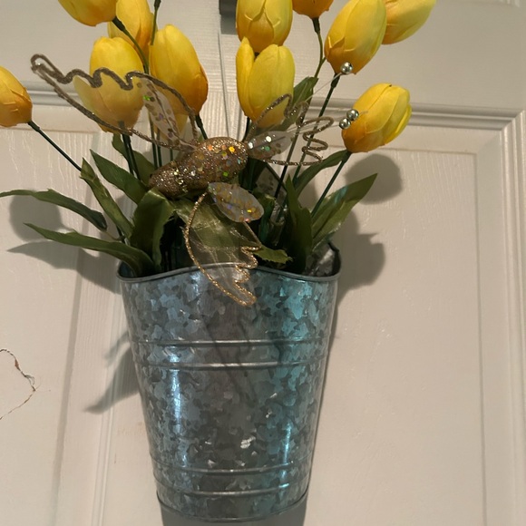 Yellow tulips in metal container decor - Picture 4 of 5